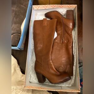 Brown boots GB
